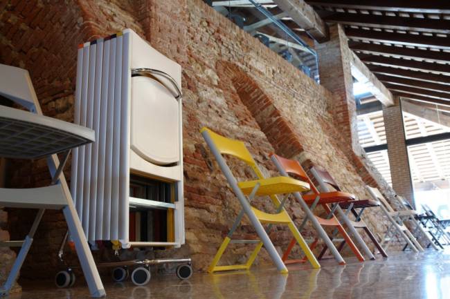 Стул пластиковый складной Compact желтый 435х470х775 мм Стул пластиковый складной Compact желтый 435х470х775 мм