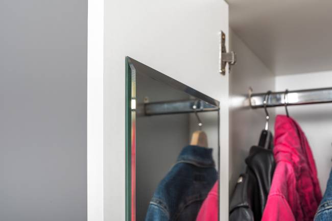 Стол рабочий со шкафом для одежды Торонто цвет белый шагрень/стальной серый