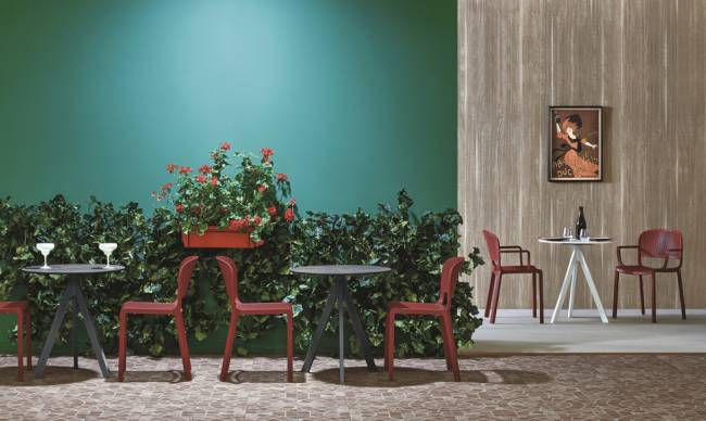 Кресло пластиковое Dome красный 580х530х810 мм