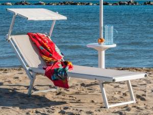 Шезлонг-лежак металлический Master серебристый 1820х760х440 мм